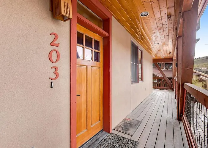 Dillon Ridge Retreat