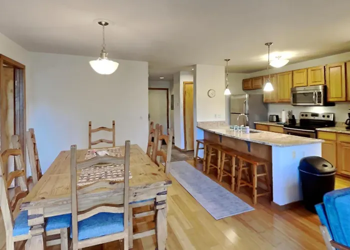 135 Marina Place