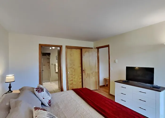 135 Marina Place